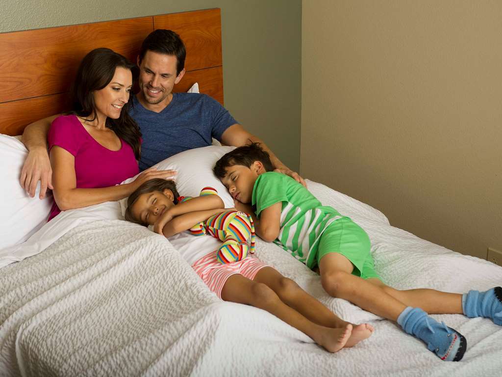 Extended Stay America Select Suites - Wichita - South Szoba fotó